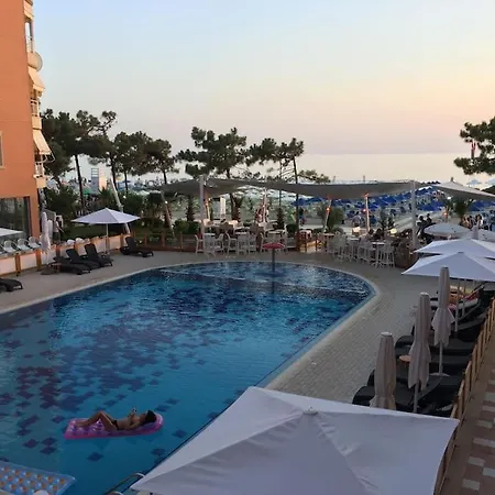 Charming Apartment, Sea View Durres *