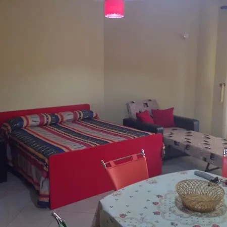 Charming Apartment, Sea View Durres شقة